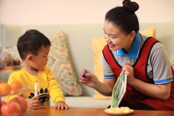 家庭早教師專業(yè)怎么樣？育嬰師可以做早教師嗎?