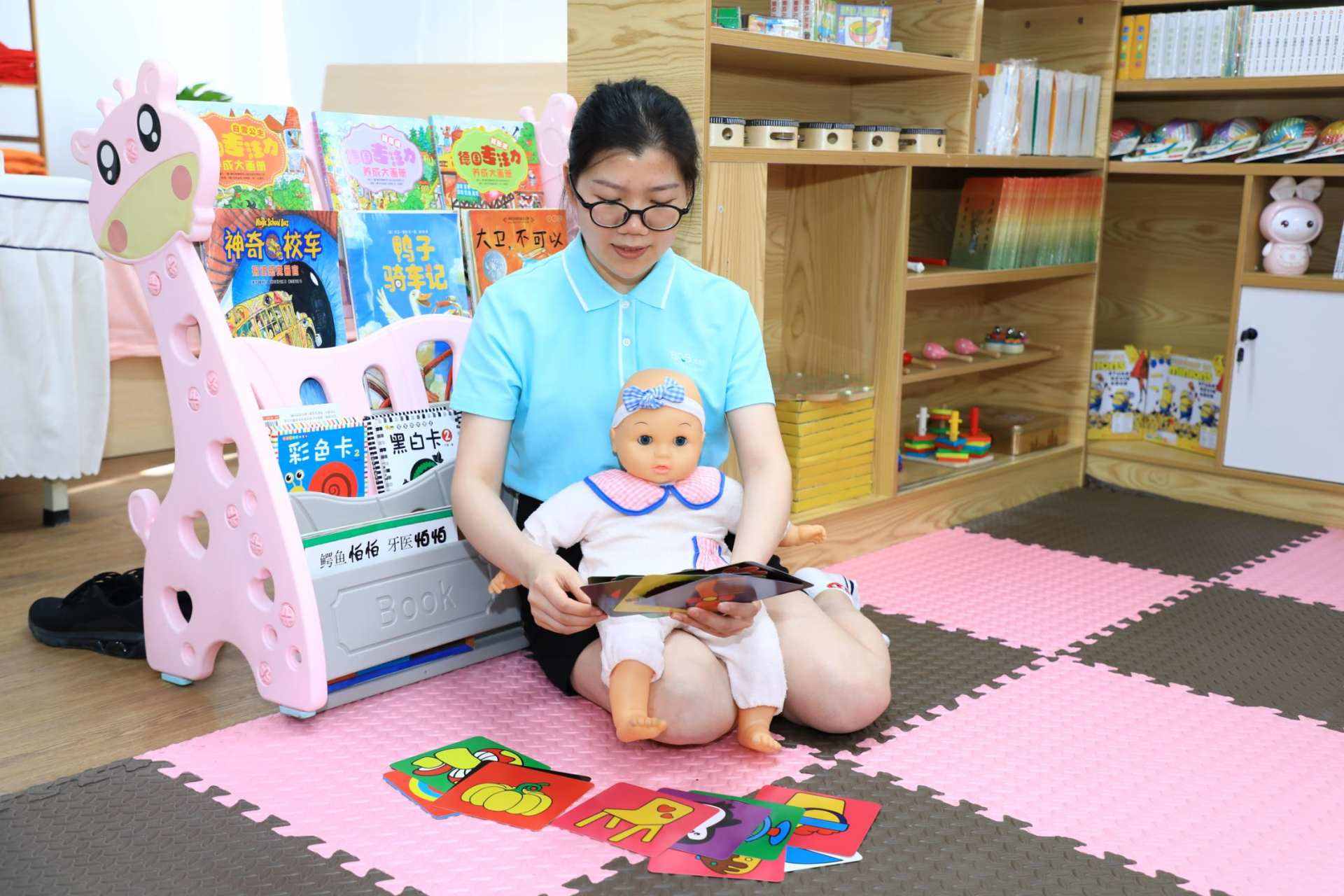 育嬰早教師學(xué)了可以去哪里工作？早教育嬰師怎么考證？