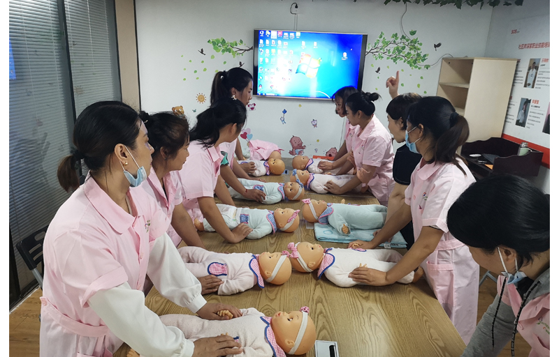 月嫂培訓(xùn)機(jī)構(gòu)發(fā)展前景好嗎?月嫂培訓(xùn)適合女性嗎