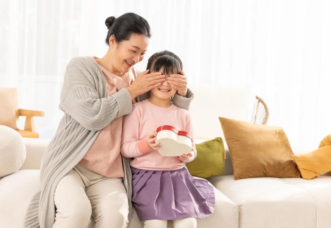 月嫂、育嬰師上戶做好這三點，客戶排著隊搶你！
