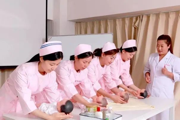 網(wǎng)上怎么開家政公司？做好這7步你也能月入過萬！